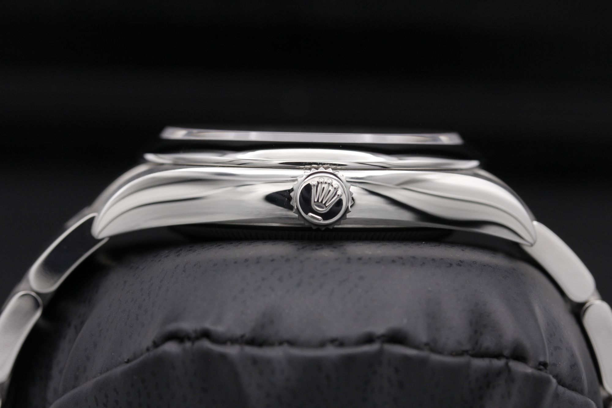 Rolex Oyster Perpetual 126000 Thumbnail 3