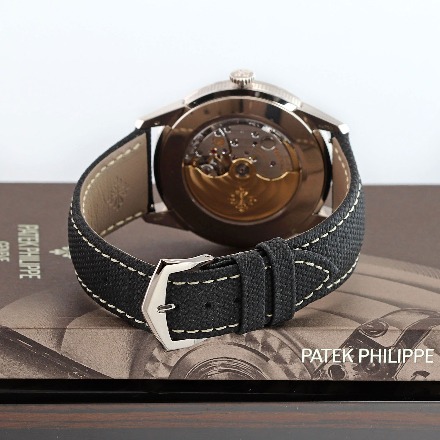 Patek Philippe Calatrava 5226G-001 Thumbnail 4