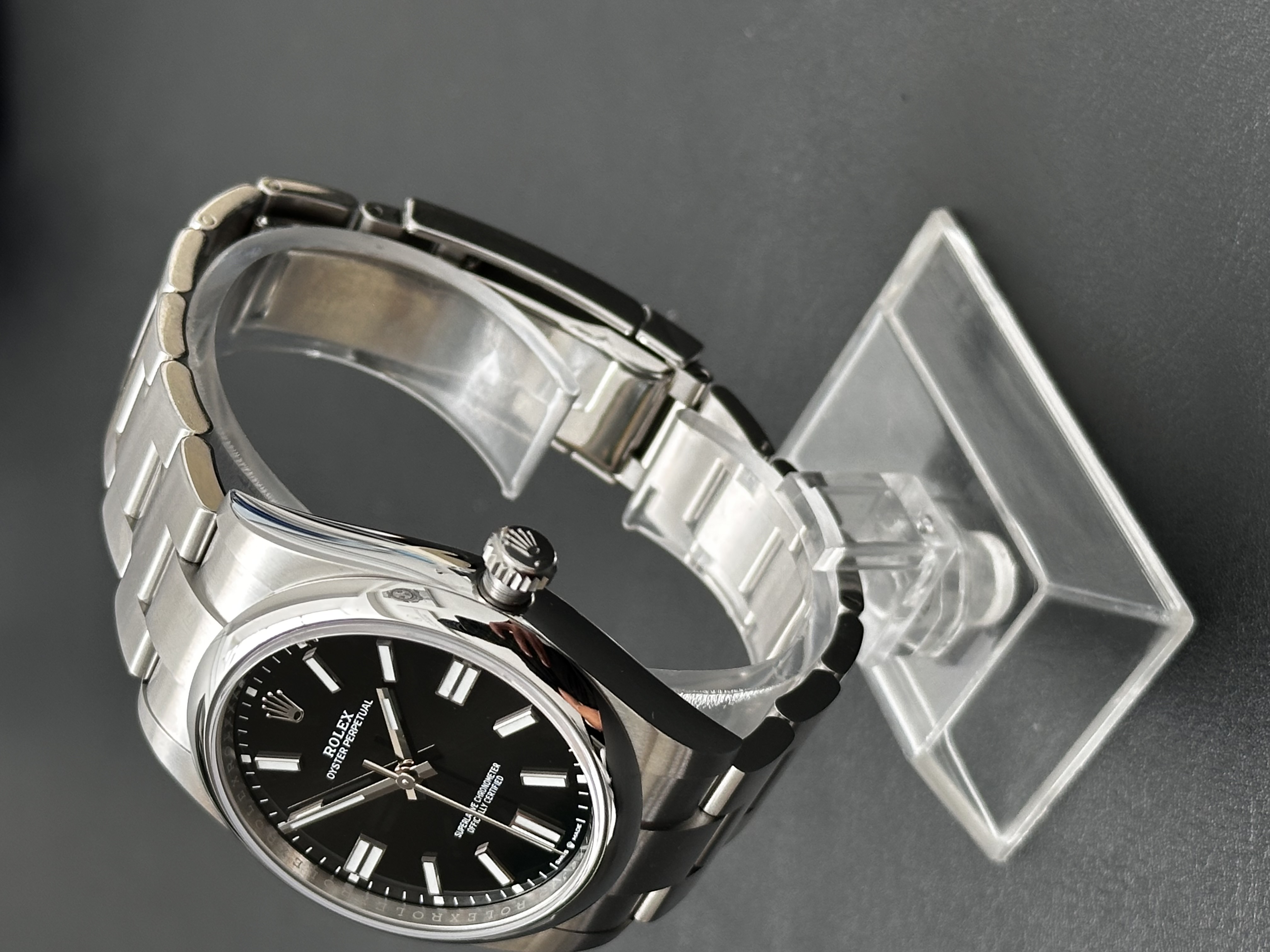 Rolex Oyster Perpetual 124300 Thumbnail 3