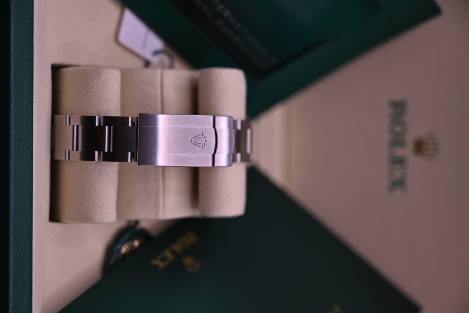 Rolex Oyster Perpetual 124200 Thumbnail 5