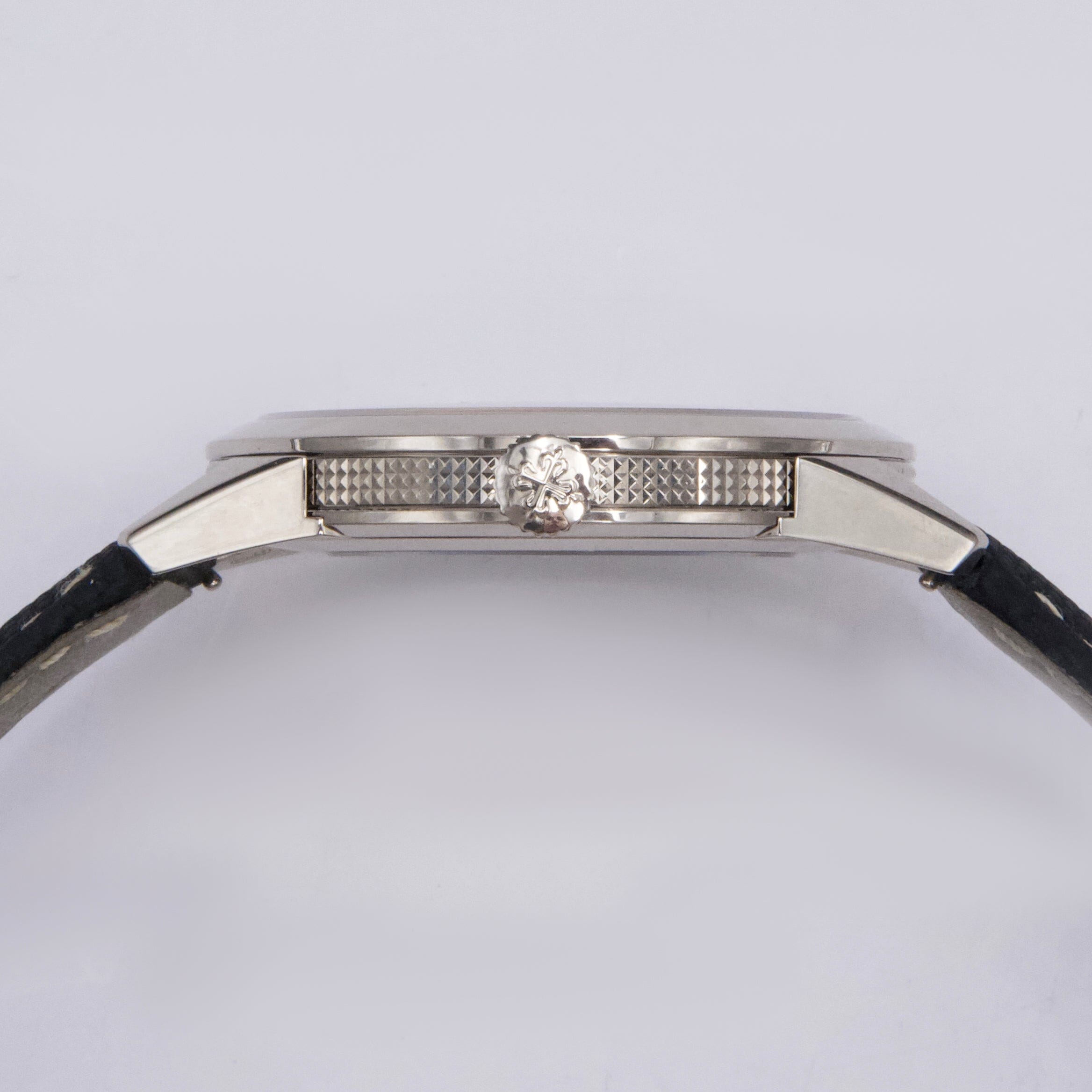 Patek Philippe Calatrava 5226G-001 Thumbnail 4