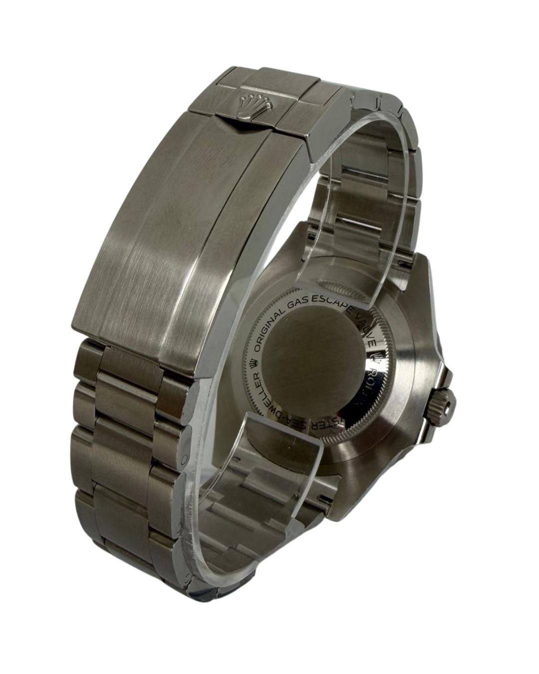 Rolex Sea-Dweller 126600 Thumbnail 3