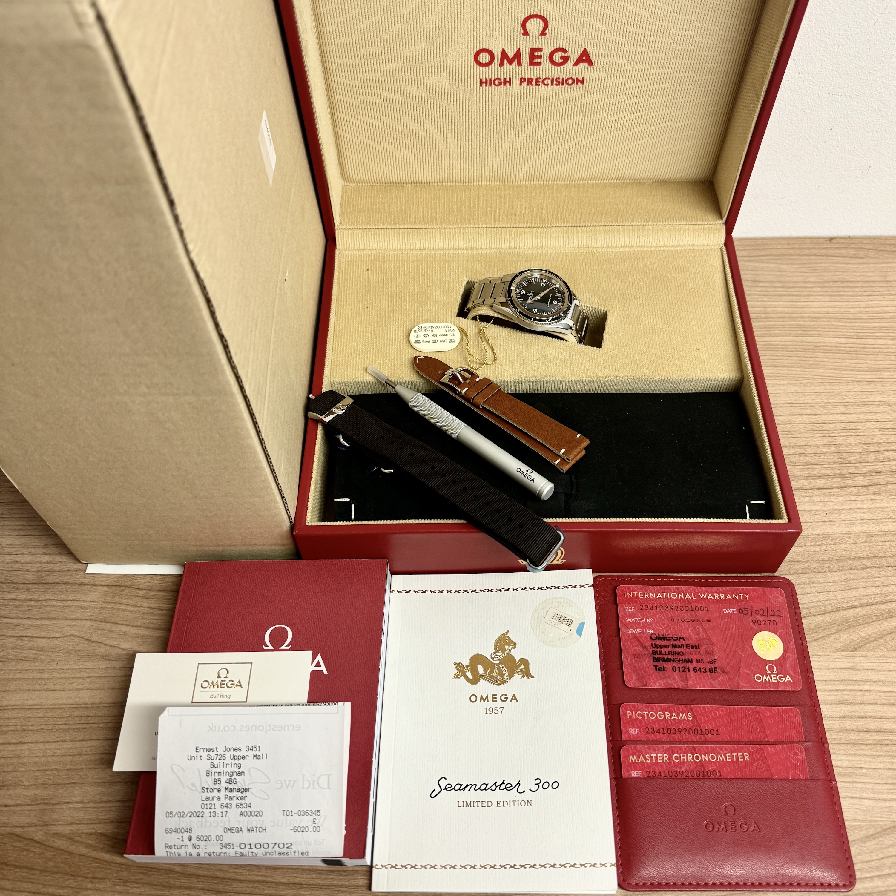 Omega Seamaster 300 234.10.39.20.01.001 Thumbnail 6
