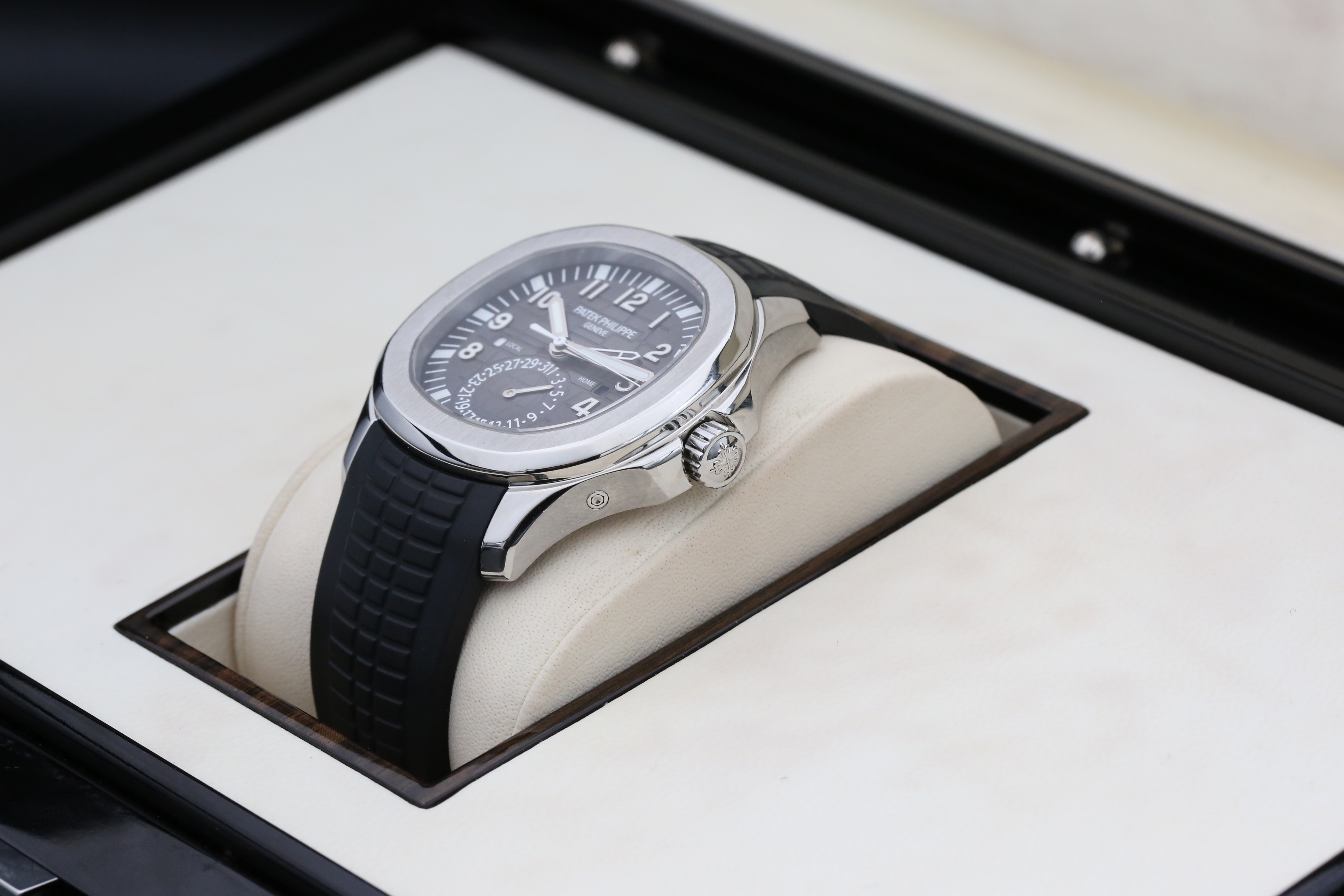 Patek Philippe Aquanaut 5164A-001 Thumbnail 7