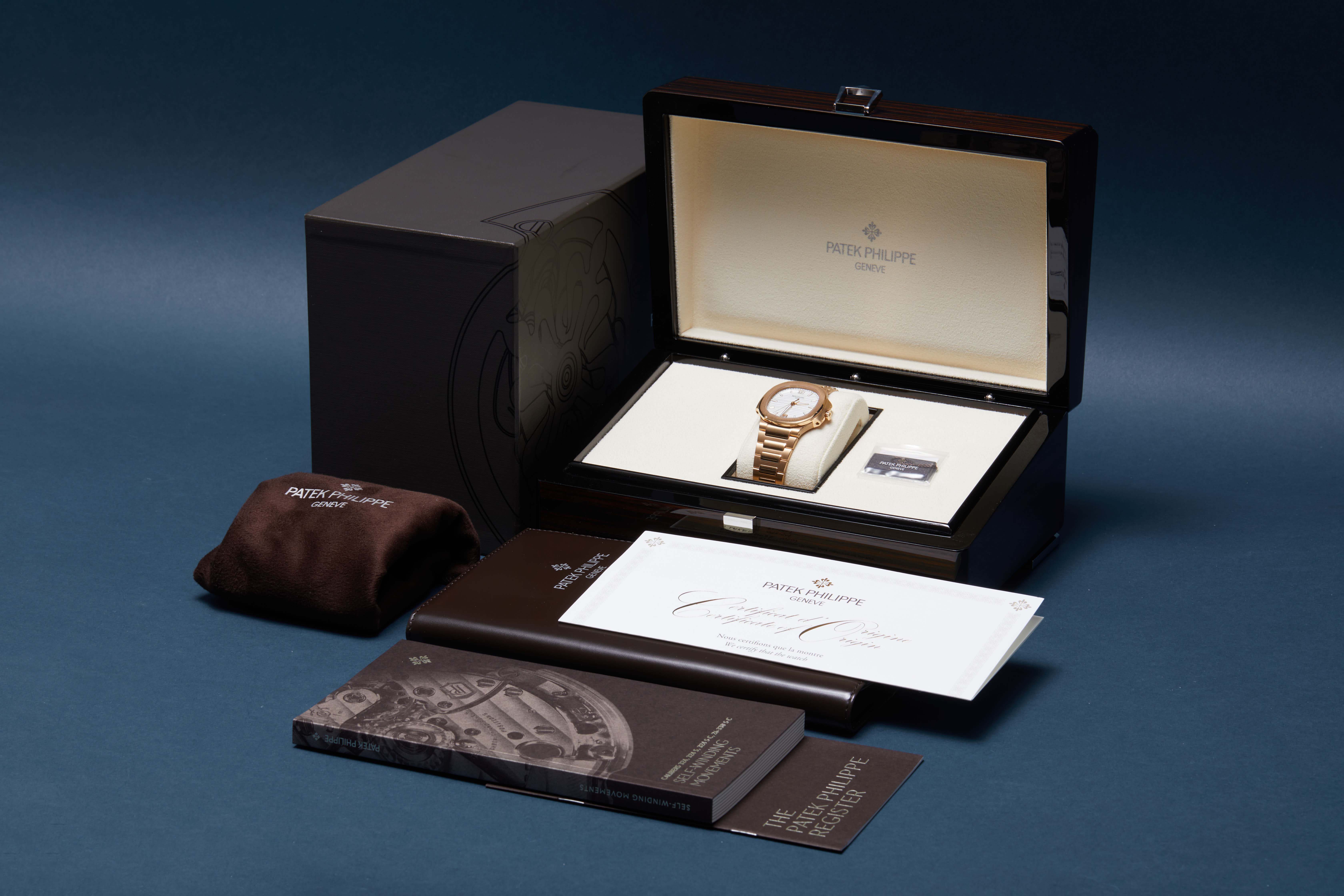Patek Philippe Nautilus 7118/1R-001 Thumbnail 4