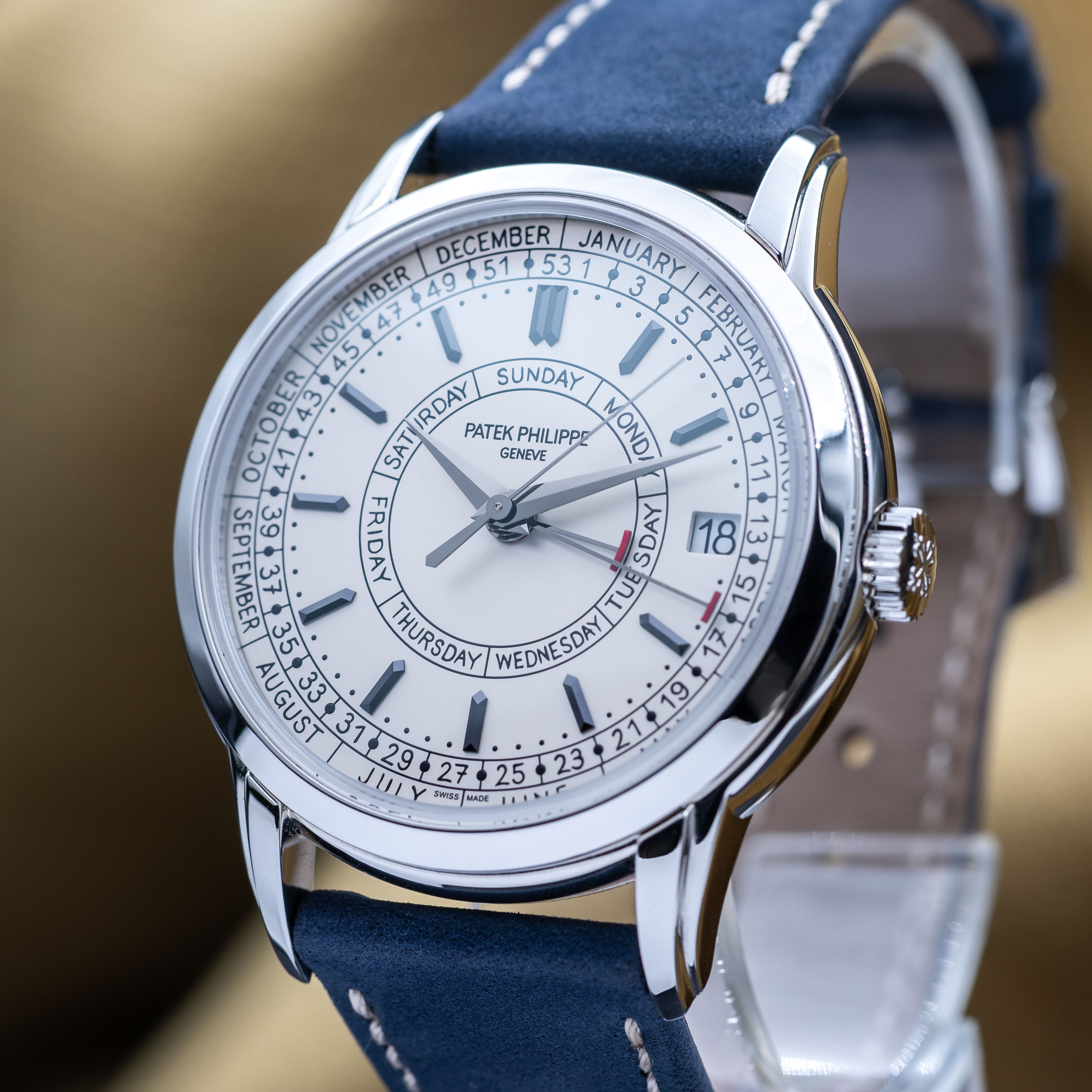 Patek Philippe Complications 5212A-001 Thumbnail 2